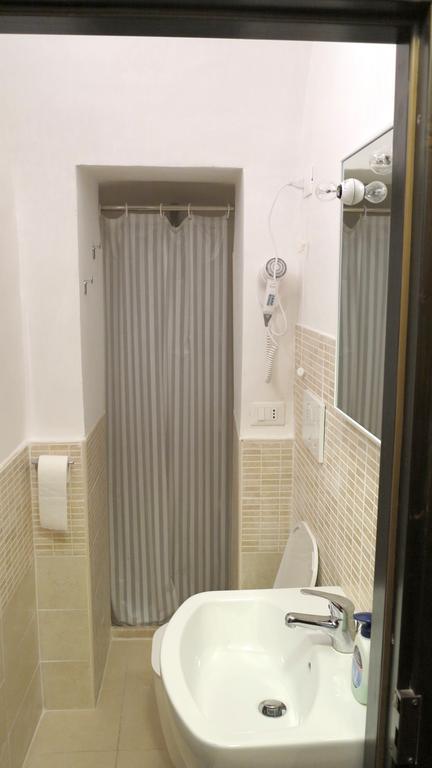 B&B Del Teatro スルモナ 部屋 写真